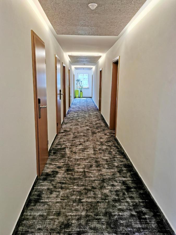 Hotel-Gasthaus Zur Eiche เฮาซาค ภายนอก รูปภาพ