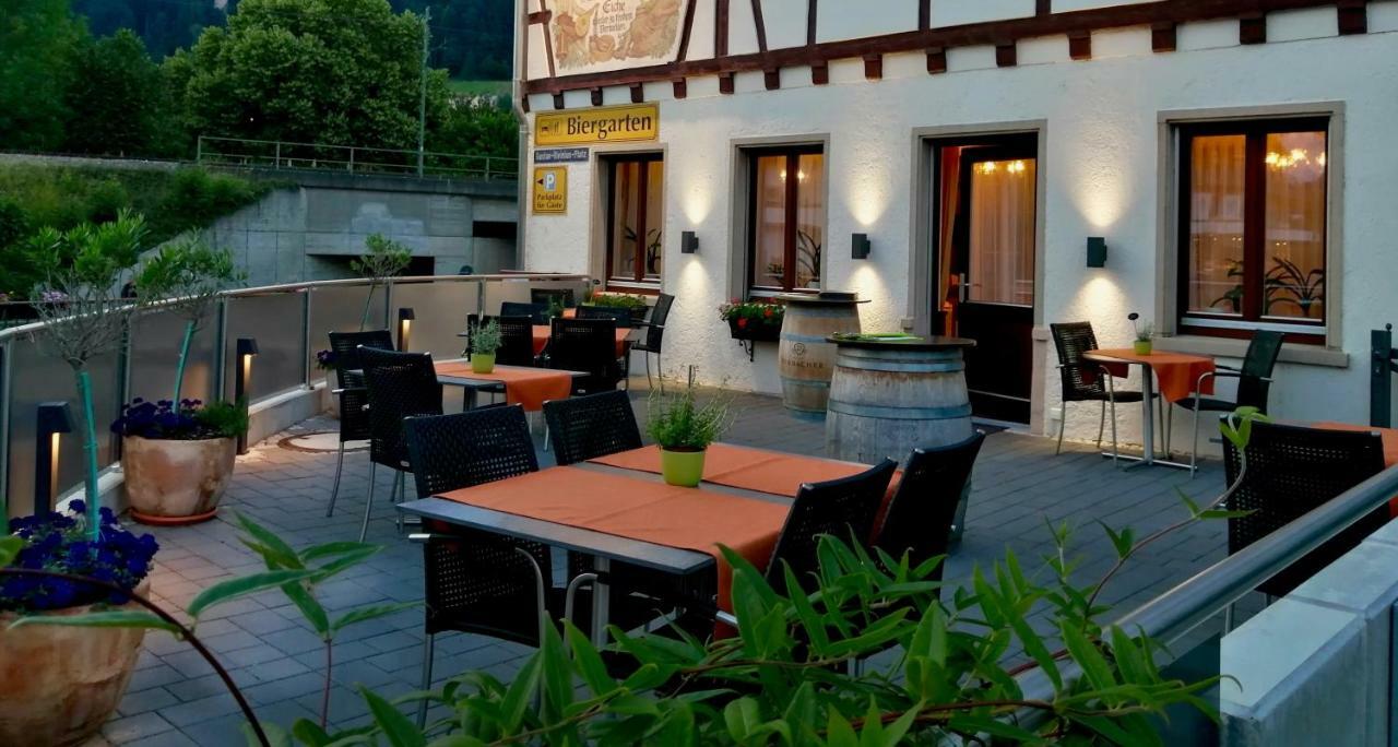 Hotel-Gasthaus Zur Eiche เฮาซาค ภายนอก รูปภาพ